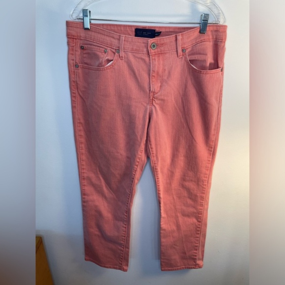 Levi’s‎ Women’s Coral Pink Jeans Size 12/31